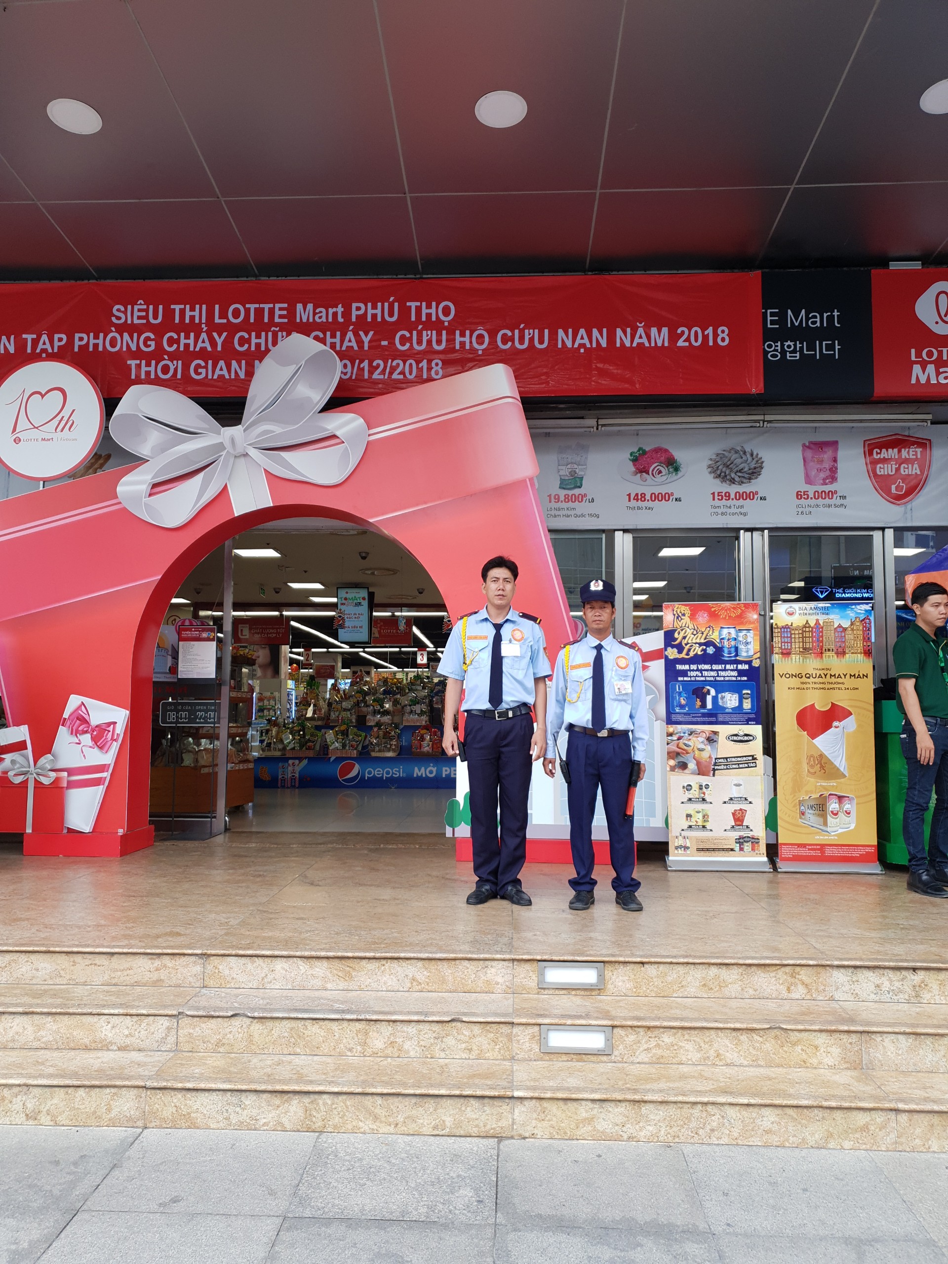 Bảo vệ siêu thị - Bảo Vệ Thái Long Sài Gòn - Công Ty TNHH Dịch Vụ Bảo Vệ Thái Long Sài Gòn